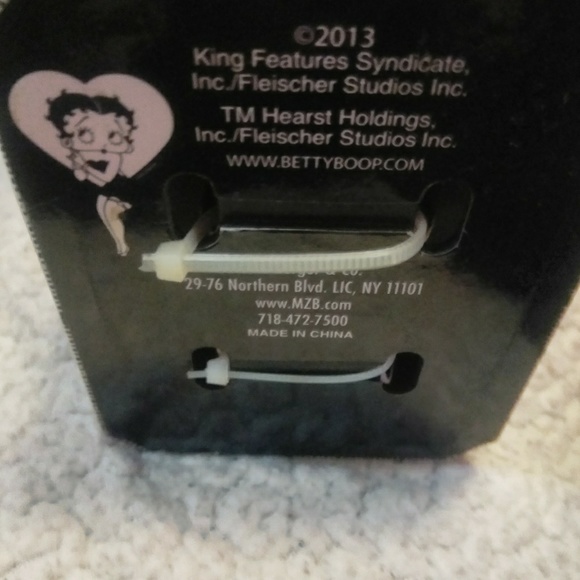 Watch - Picture 3 of 3